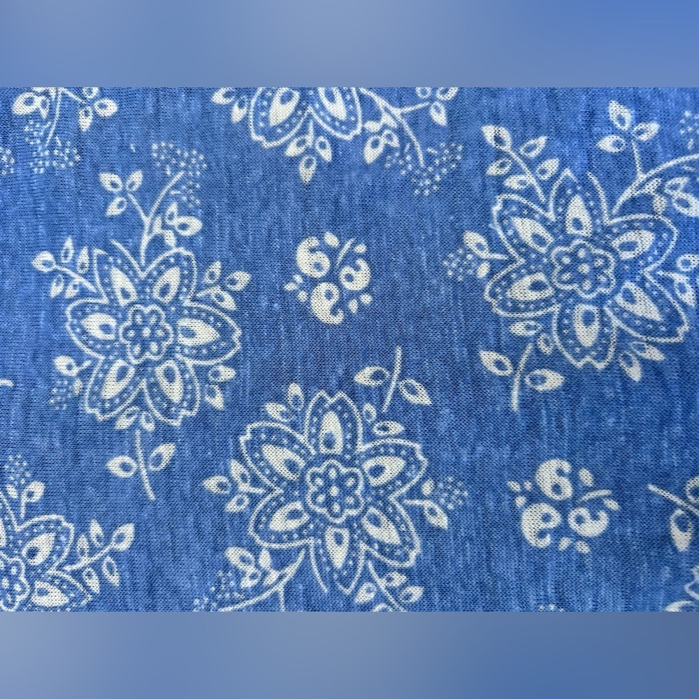 Laura Ashley 100% linen blue and white floral top size L - Picture 8 of 10